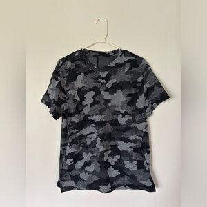 Lululemon All Yours Short Sleeve Training Tee Size 6